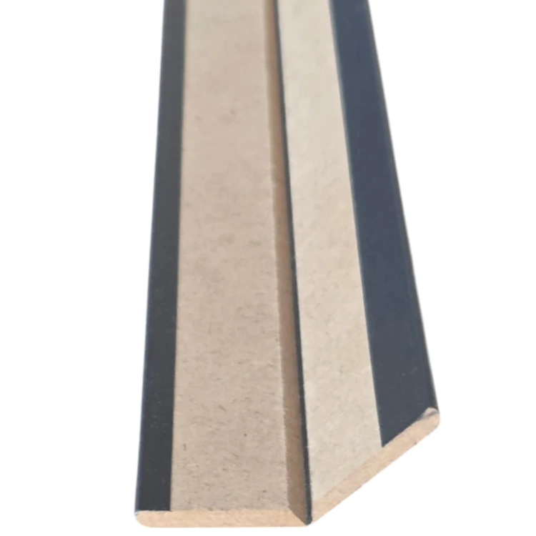 Listwa-lamana-25-25-2600-mm-czarna-7.webp